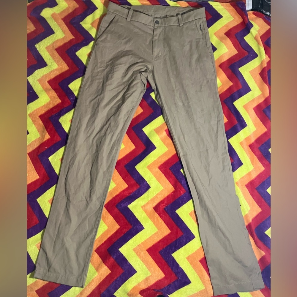 Lululemon tan color commission pants size 33